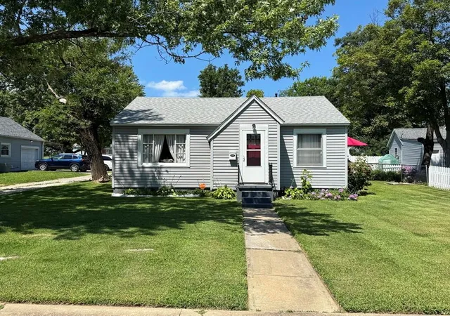 Homes for sale in El Dorado Springs, MO | 704 S Main St, El Dorado Springs, MO 64744 | MLS# 2627771