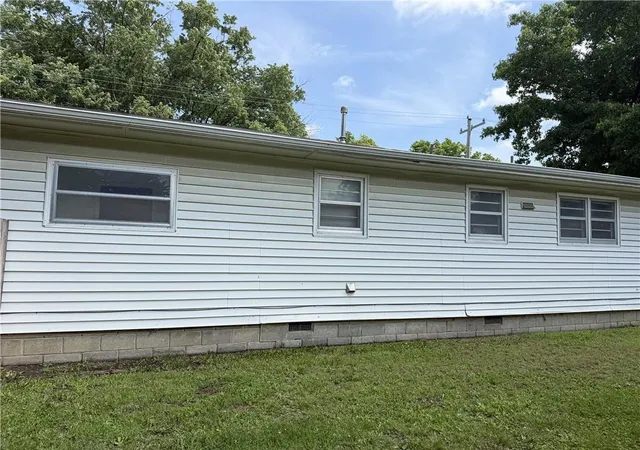 Homes for sale in Chanute, KS | 15 S Rutter Ave, Chanute, KS 66720 | MLS# 2627777