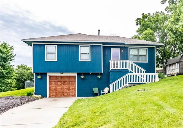 1st image of 81 Sw 101 Rd, Warrensburg, MO 64093 | MLS# 2627778