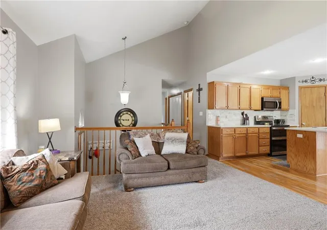4th image of 431 Sw Joseph Ln, Grain Valley, MO 64029 | MLS# 2627780