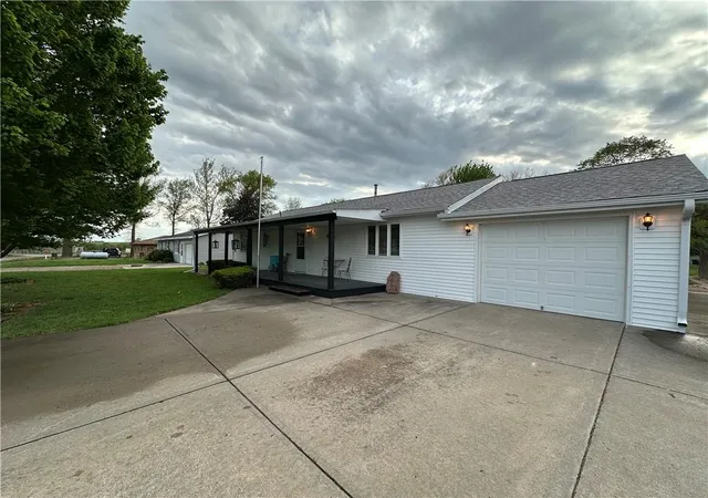 Photo 1 of Sale Pending at 206 Fillmore St, Burlington Junction, MO 64428 | MLS# 2627786 | Listing updated on 2026-08-23