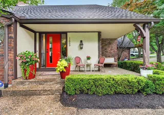 3rd image of 11009 Delmar St, Leawood, KS 66211 | MLS# 2627818