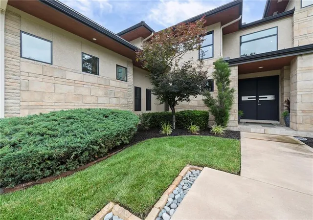 4th image of 6537 Ridge Rd, Kansas City, MO 64152 | MLS# 2627827