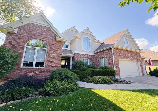 Photo 1 of Single family home for sale at 10306 N Brooklyn Ave, Kansas City, MO 64155 | MLS# 2627837 | Listing updated on 2026-08-26