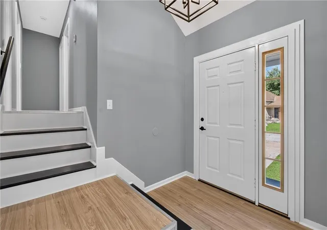 Homes for sale in Kansas City, MO | 10739 Stark Ave, Kansas City, MO 64134 | MLS# 2627845