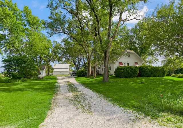 Homes for sale in Eudora, KS | 1945 N 900th Rd, Eudora, KS 66025 | MLS# 2627851