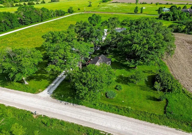 Homes for sale in Eudora, KS | 1945 N 900Th Rd, Eudora, KS 66025 | MLS# 2627851