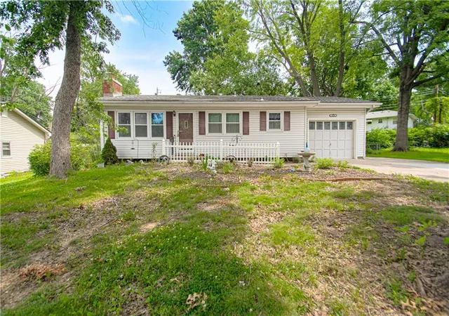 Homes for sale in Liberty, MO | 1229 Westboro Cir, Liberty, MO 64068 | MLS# 2627867