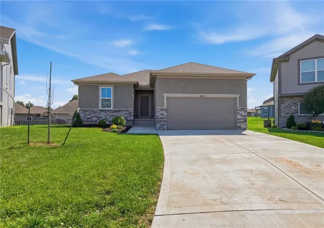 Homes for sale in Peculiar, MO | 21806 Massa Cir, Peculiar, MO 64078 | MLS# 2627869