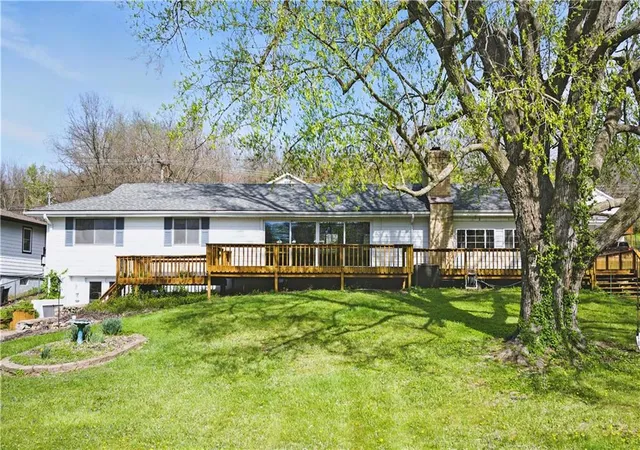 Photo 4 of Single family home for sale at 13 P Lake Shore Dr, Lees Summit, MO 64086 | MLS# 2627872 | Listing updated on 2026-06-25