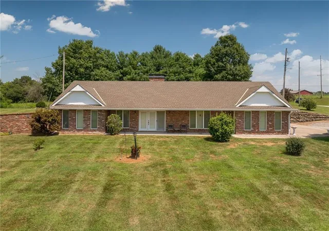 Photo 1 of Single family home for sale at 4902 S 33 Highway, Maysville, MO 64469 | MLS# 2627874 | Listing updated on 2026-08-31