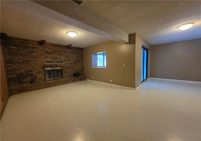 Homes for sale in Country Club, MO | 1818 Hilltop Dr, Country Club, MO 64505 | MLS# 2627879