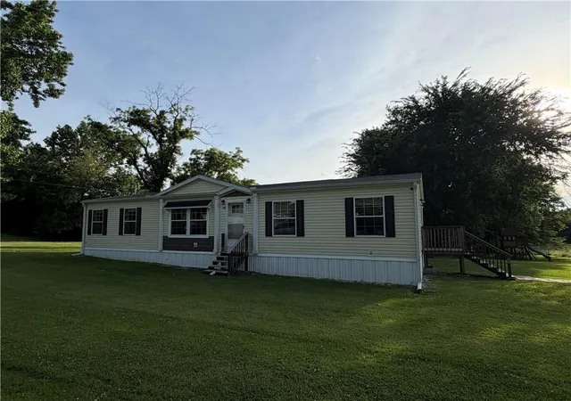 Photo 2 of Single family home for sale at 322 Highland St, Hale, MO 64643 | MLS# 2627880 | Listing updated on 2026-07-16