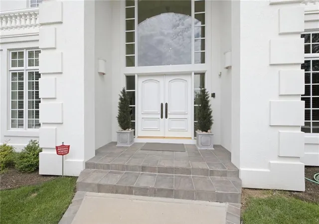 Photo 3 of Single family home for sale at 6517 Ridge Rd, Kansas City, MO 64152 | MLS# 2627882 | Listing updated on 2026-08-27