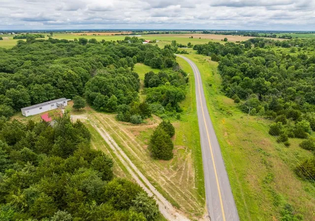 3rd image of 12625 Ww Hwy, New Cambria, MO 63558 | MLS# 2627883