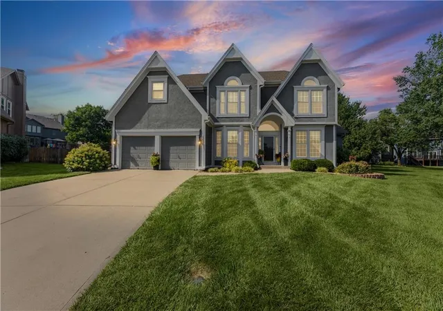 1st image of 13001 Hemlock St, Overland Park, KS 66213 | MLS# 2627887