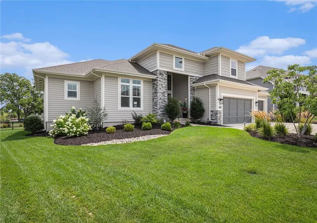 3rd image of 17309 Stearns St, Overland Park, KS 66221 | MLS# 2627893