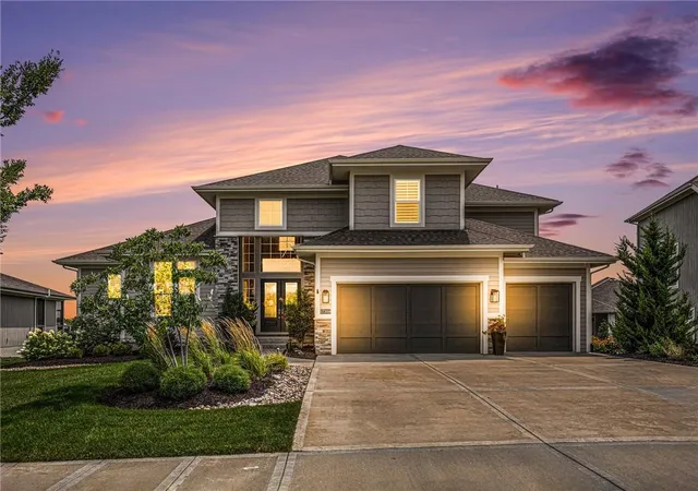1st image of 17309 Stearns St, Overland Park, KS 66221 | MLS# 2627893