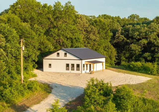 Photo 3 of Single family home for sale at 18 Ne 100th Street, Spickard, MO 64679 | MLS# 2627897 | Listing updated on 2026-10-07
