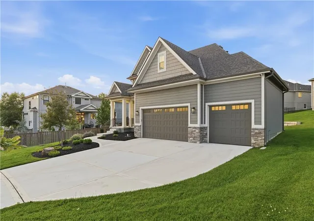 Photo 3 of Single family home for sale at 11563 S Montclaire Dr, Olathe, KS 66061 | MLS# 2627898 | Listing updated on 2026-09-25