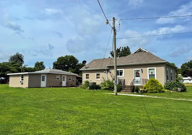 Homes for sale in El Dorado Springs, MO | 5125 Sw 815 Rd, El Dorado Springs, MO 64744 | MLS# 2627904