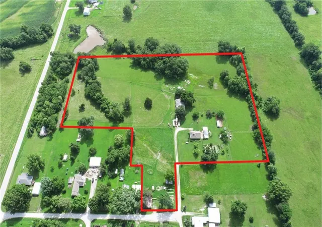 Homes for sale in El Dorado Springs, MO | 5125 Sw 815 Rd, El Dorado Springs, MO 64744 | MLS# 2627904