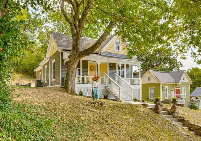 Homes for sale in Excelsior Springs, MO | 436 E Broadway Ave, Excelsior Springs, MO 64024 | MLS# 2627906