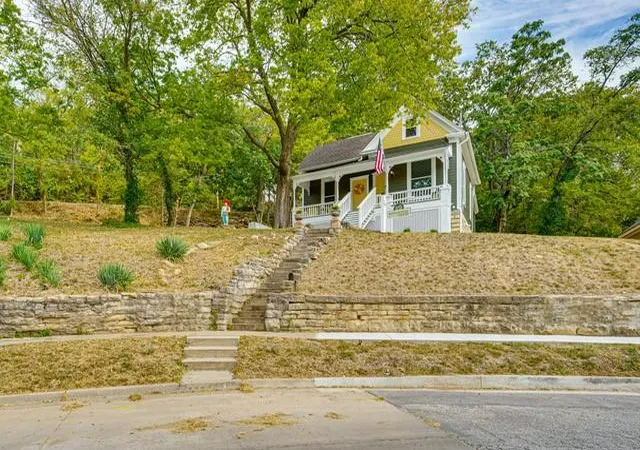Homes for sale in Excelsior Springs, MO | 436 E Broadway Ave, Excelsior Springs, MO 64024 | MLS# 2627906