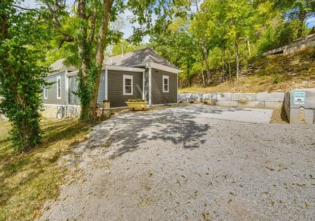 Homes for sale in Excelsior Springs, MO | 436 E Broadway Ave, Excelsior Springs, MO 64024 | MLS# 2627906