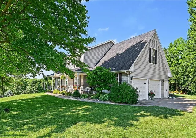 Homes for sale in Saint Joseph, MO | 7204 Pleasant Ridge Ter, Saint Joseph, MO 64504 | MLS# 2627922