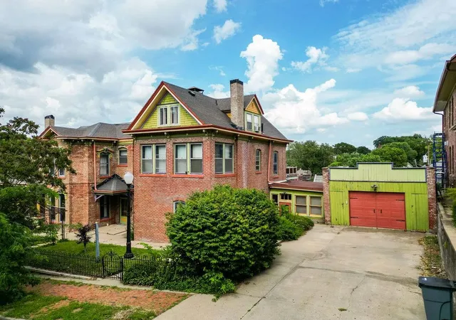 Photo 5 of Single family home for sale at 1102 Felix St, Saint Joseph, MO 64501 | MLS# 2627925 | Listing updated on 2026-07-19