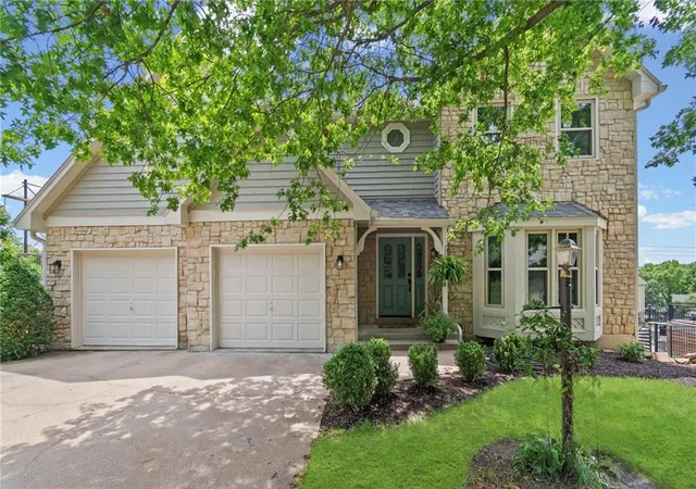 1st image of 4509 Cedar Ridge Ct, Lawrence, KS 66049 | MLS# 2627950
