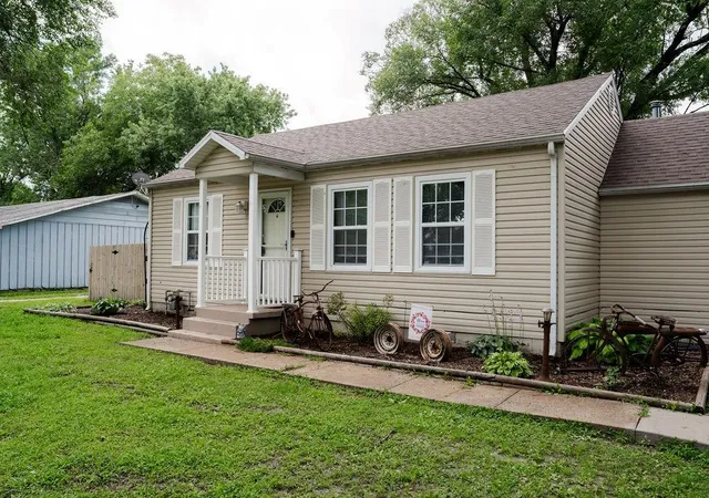 3rd image of 1207 S 32Nd St, Parsons, KS 67357 | MLS# 2627971