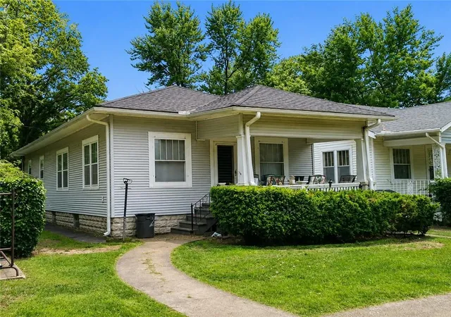 Homes for sale in Pittsburg, KS | 201 W Madison St, Pittsburg, KS 66762 | MLS# 2627973