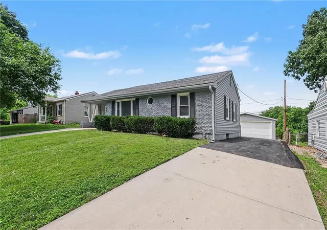 Photo 3 of Sale Pending at 10504 E 25th Terrace, Independence, MO 64052 | MLS# 2627994 | Listing updated on 2026-07-31
