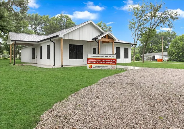 Photo 2 of Sale Pending at 605 Hackberry St, Bartlett, KS 67332 | MLS# 2627998 | Listing updated on 2026-08-13