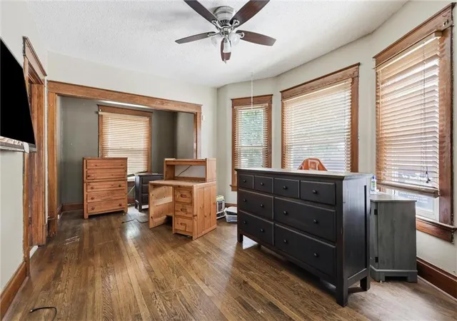 5th image of 1321 W 40Th St, Kansas City, MO 64111 | MLS# 2627999