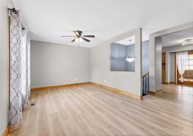 Photo 3 of Sale Pending at 707 NE 115th Terrace, Kansas City, MO 64155 | MLS# 2628003 | Listing updated on 2026-09-15