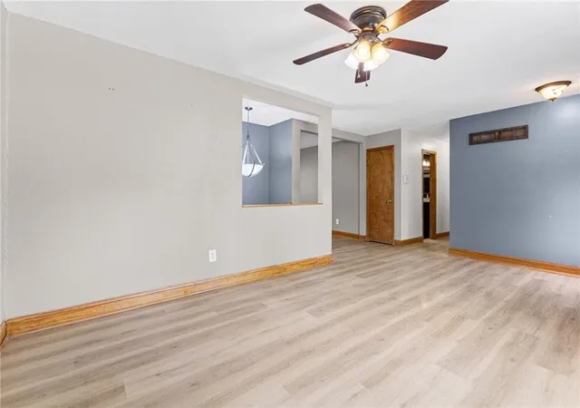 Photo 4 of Sale Pending at 707 NE 115th Terrace, Kansas City, MO 64155 | MLS# 2628003 | Listing updated on 2026-09-15