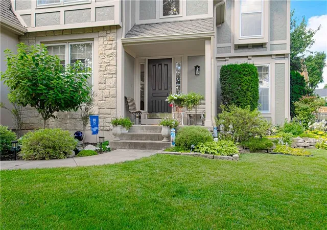 2nd image of 12814 Bond St, Overland Park, KS 66213 | MLS# 2628004