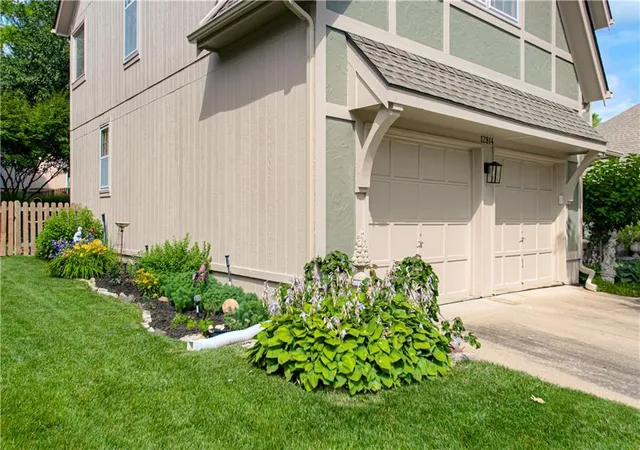 22nd image of 12814 Bond St, Overland Park, KS 66213 | MLS# 2628004
