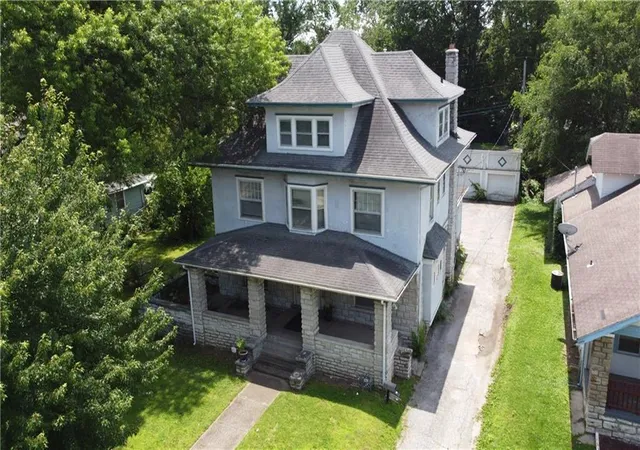 1st image of 2211 E 69th St, Kansas City, MO 64132 | MLS# 2628007