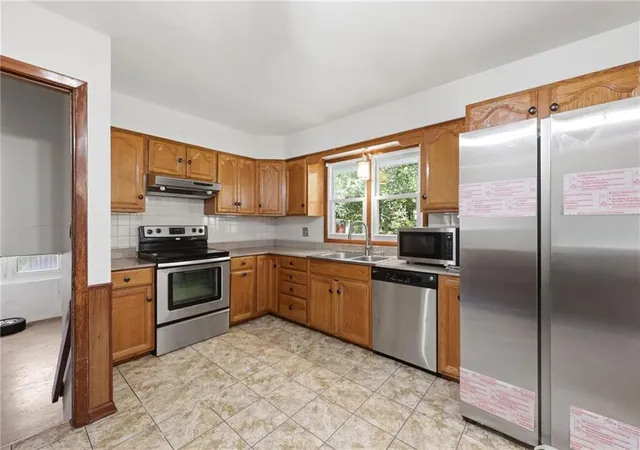 Homes for sale in Kansas City, MO | 5051 N Euclid Ave, Kansas City, MO 64118 | MLS# 2628009
