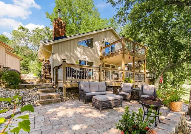 Photo 1 of Single family home for sale at 621 Nw N Shore Dr, Kansas City, MO 64151 | MLS# 2628012 | Listing updated on 2026-08-29