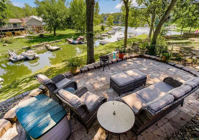 Photo 3 of Single family home for sale at 621 NW N Shore Dr, Kansas City, MO 64151 | MLS# 2628012 | Listing updated on 2026-08-29