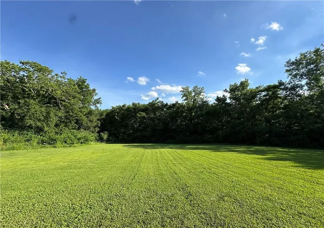 2nd image of 3933 S Minnie St, Kansas City, KS 66103 | MLS# 2628017