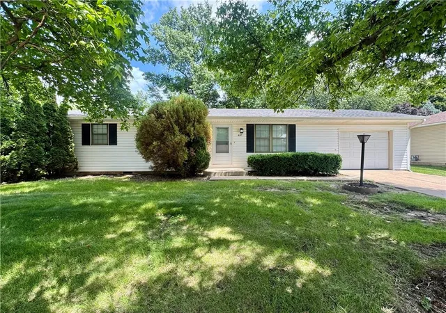 Homes for sale in Maryville, MO | 1627 N Ray Ave, Maryville, MO 64468 | MLS# 2628021