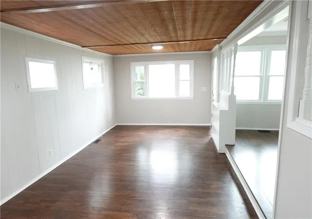 Photo 4 of Single family home for sale at 801 NE 46th Street, Kansas City, MO 64116 | MLS# 2628035 | Listing updated on 2026-08-13