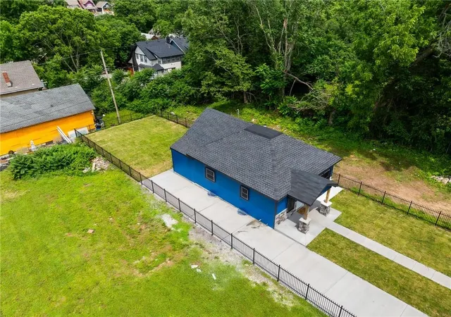 28th image of 3758 Woodland Ave, Kansas City, MO 64109 | MLS# 2628036