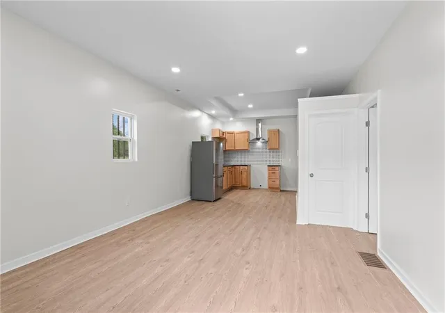 5th image of 3758 Woodland Ave, Kansas City, MO 64109 | MLS# 2628036